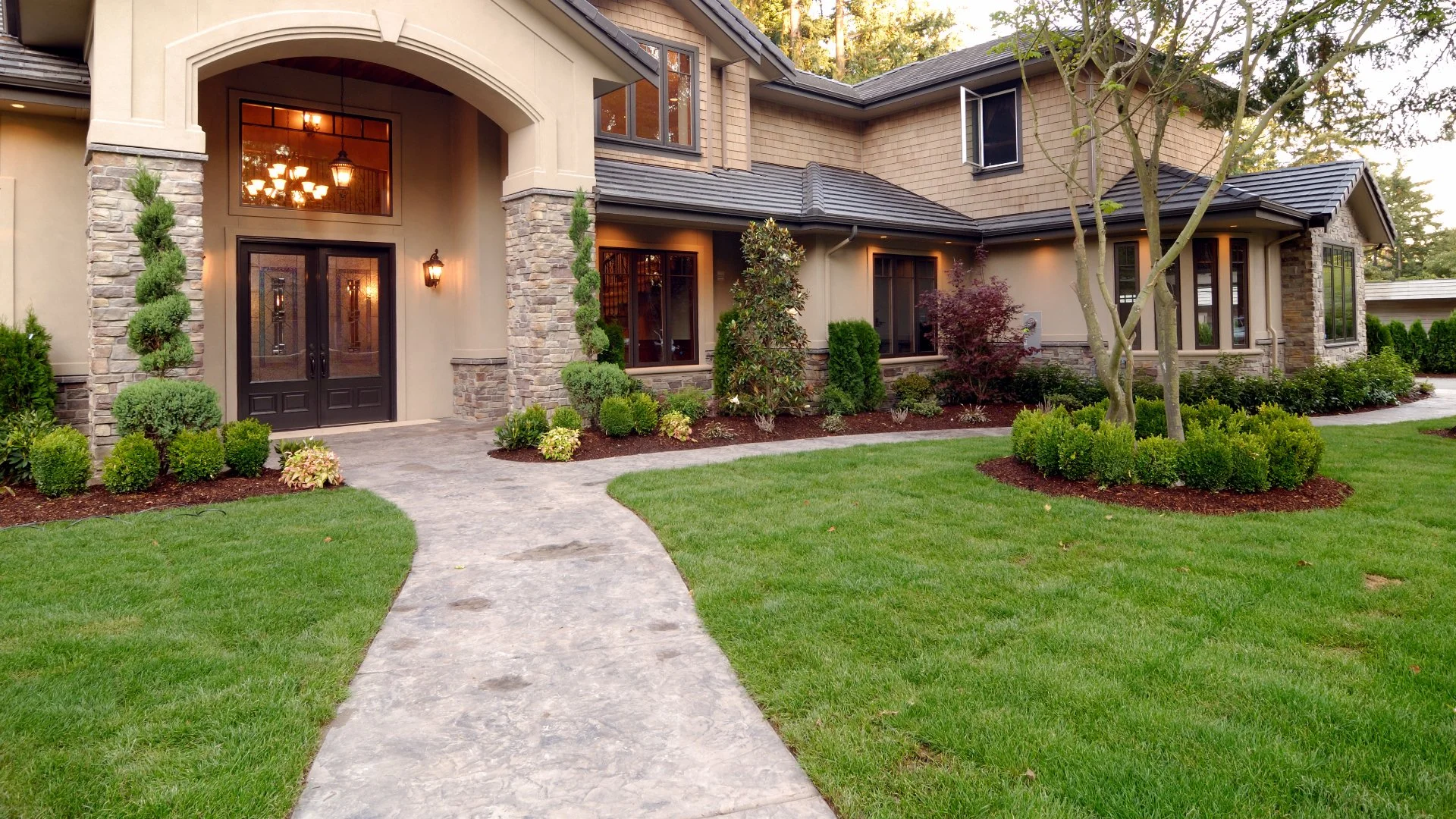 Freshly mowed large lawn in Flower Mound, TX.